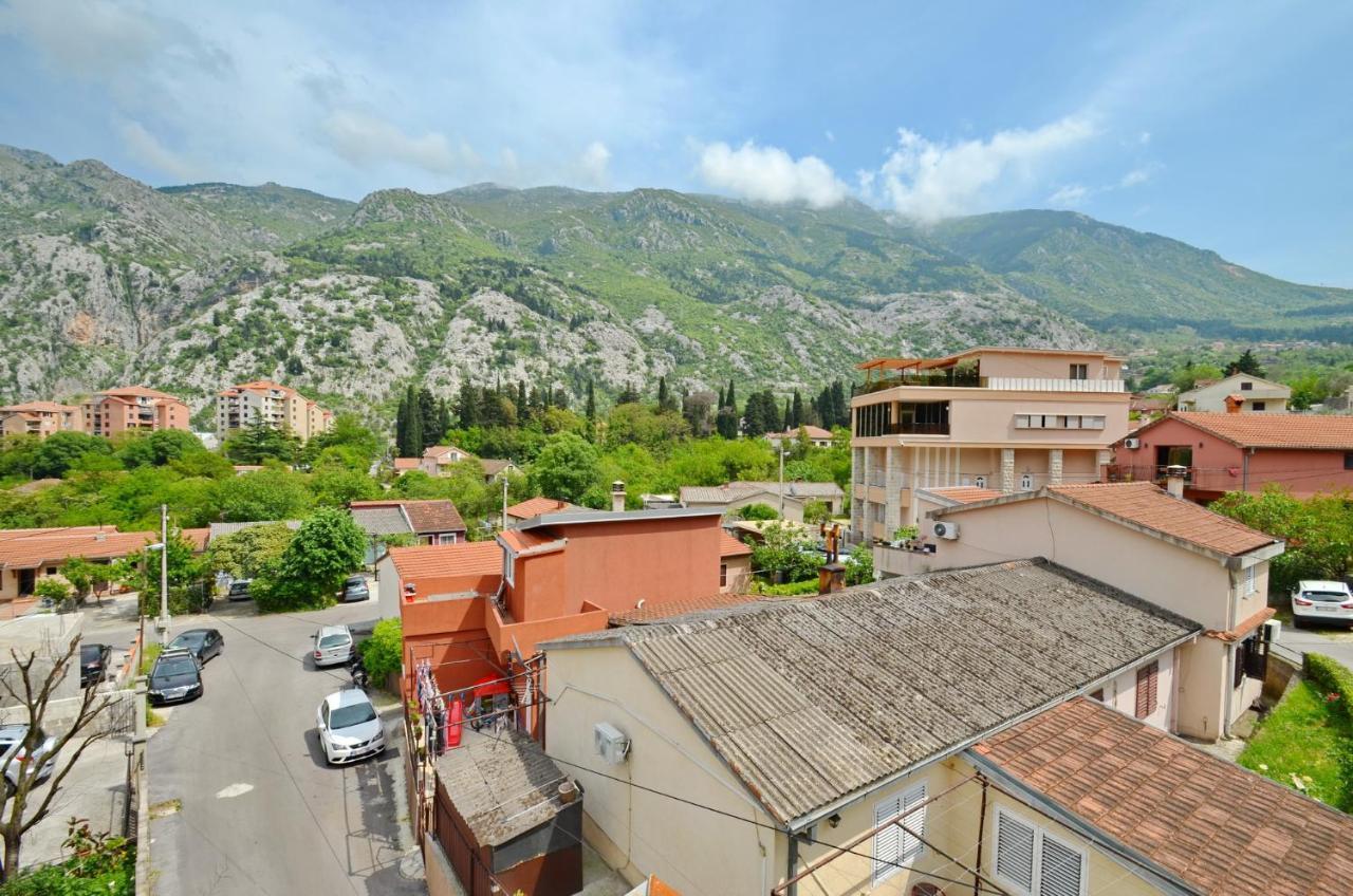 Ferienwohnung Bugi Kotor Exterior foto