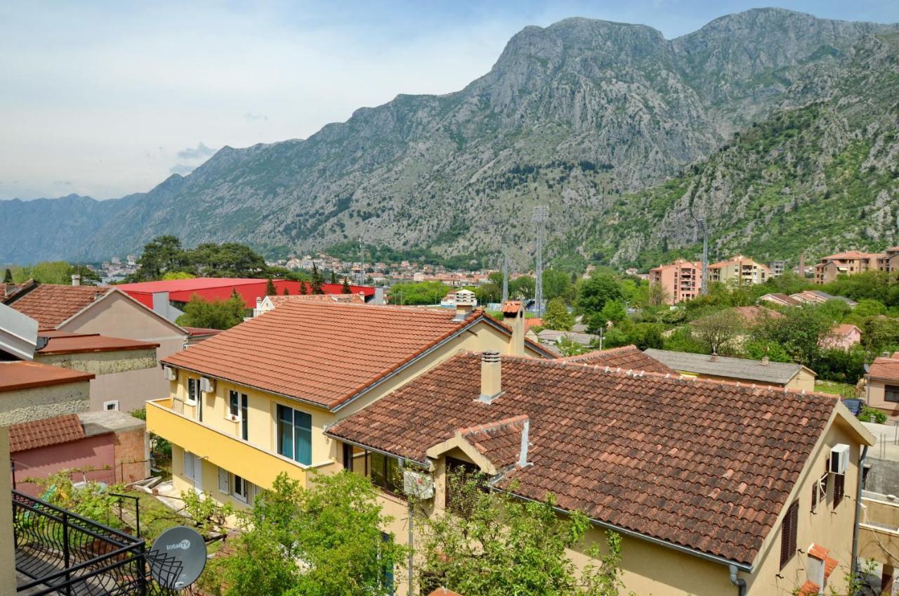 Ferienwohnung Bugi Kotor Exterior foto
