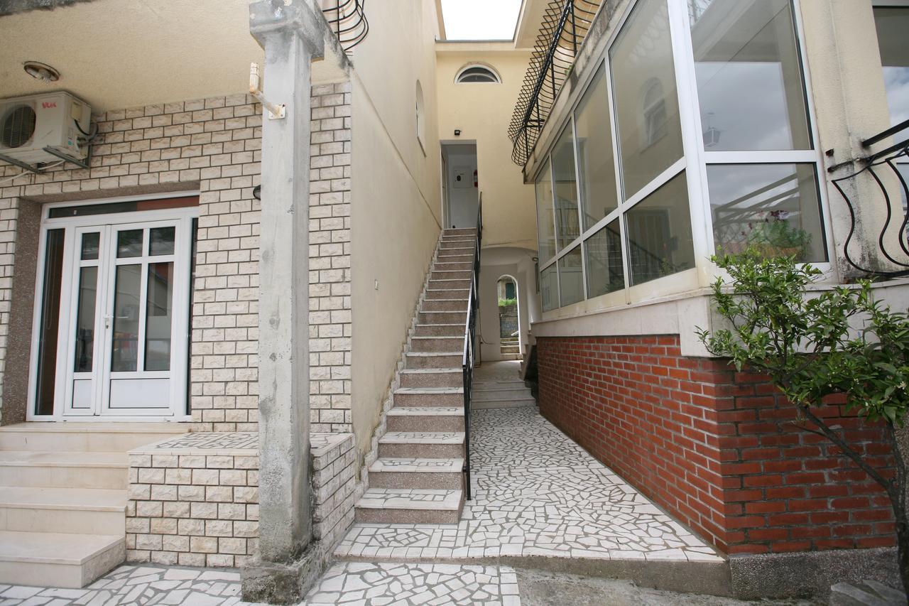 Ferienwohnung Bugi Kotor Exterior foto